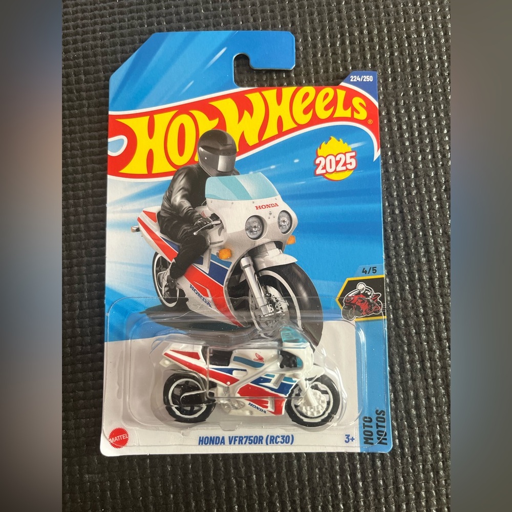 🔥Hot Wheels - Honda VFR750R(RC30)